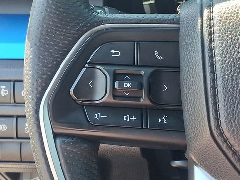 Used 2025 Toyota Tacoma TRD Sport AWD/4WD image 19