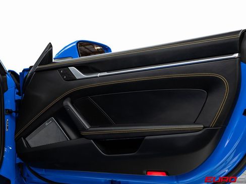 Used 2023 Porsche 911 Turbo S image 24