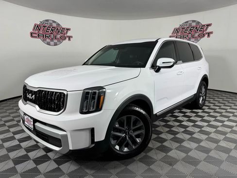Used 2024 Kia Telluride LX image 1