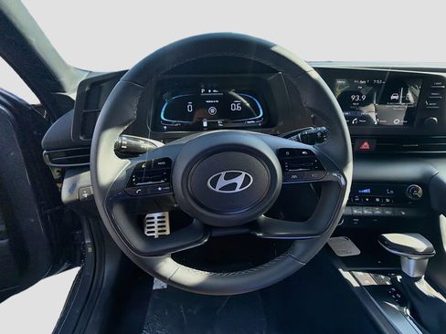 New 2026 Hyundai Elantra SEL Sport FWD image 8