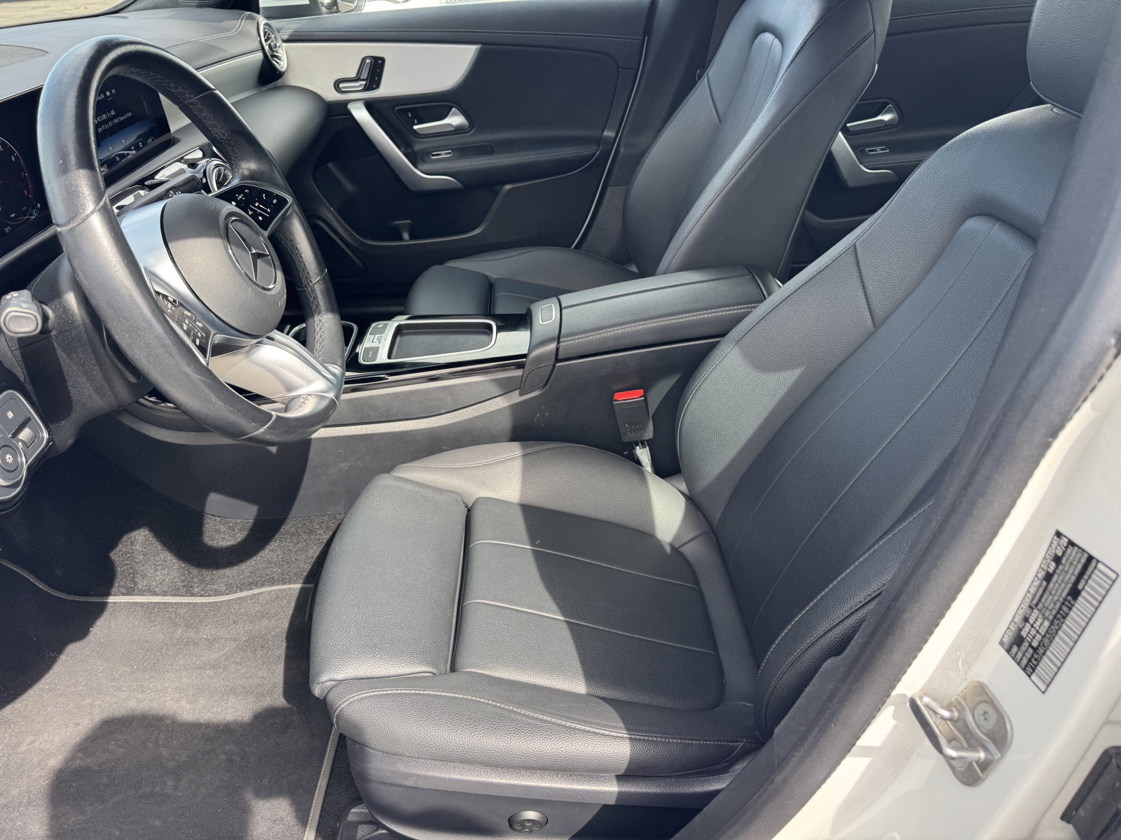 Used 2025 Mercedes-Benz CLA 250 image 15
