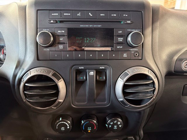 Used 2017 Jeep Wrangler Sport w/ Quick Order Package 24S AWD/4WD image 16