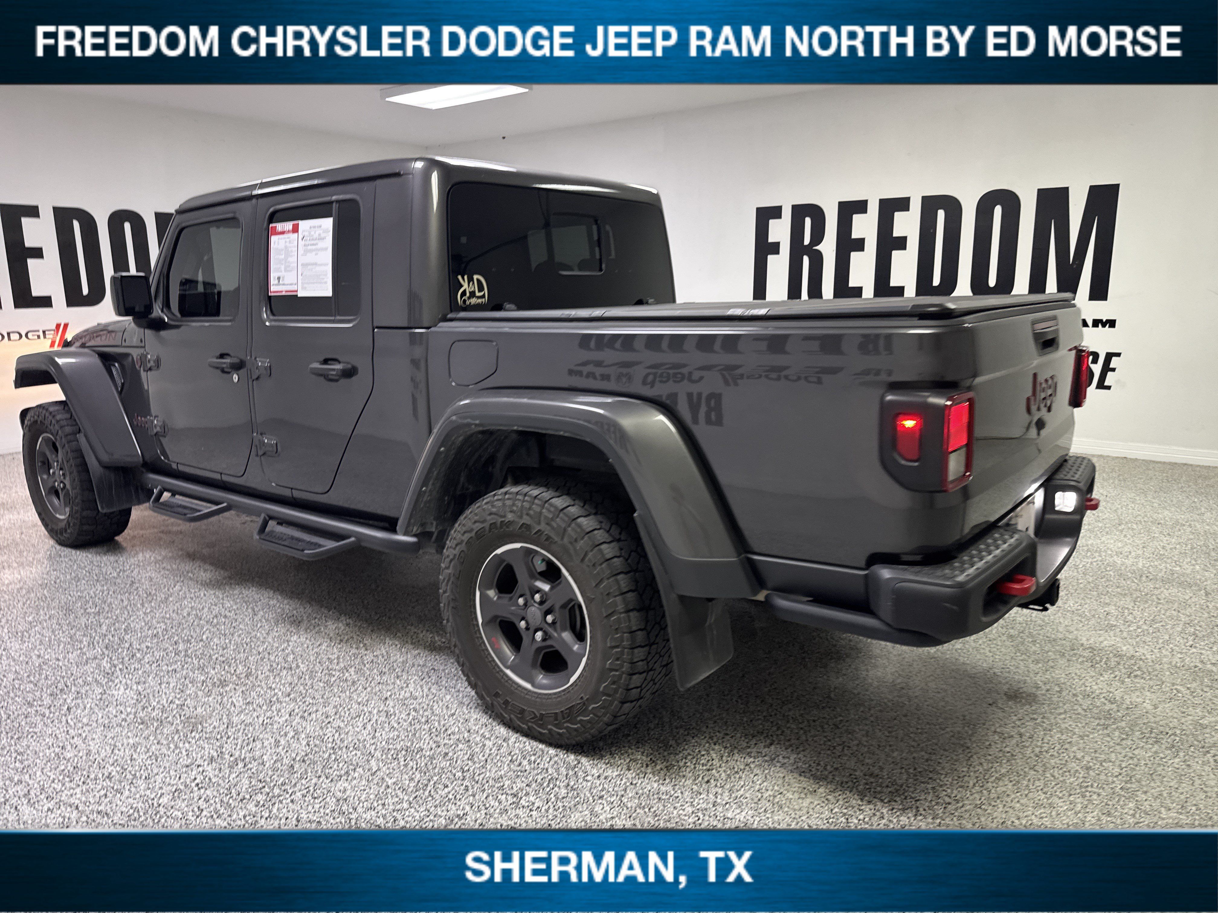 Used 2021 Jeep Gladiator Rubicon AWD/4WD image 8