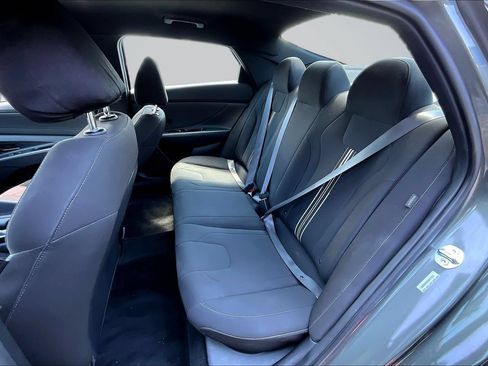 Used 2025 Hyundai Elantra Sport FWD image 23