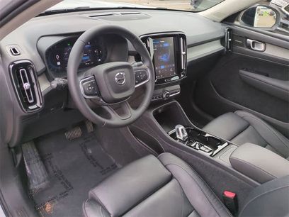 Used 2023 Volvo XC40 B5 Ultimate w/ Protection Package Premier