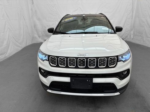 Used 2024 Jeep Compass Limited AWD/4WD image 2