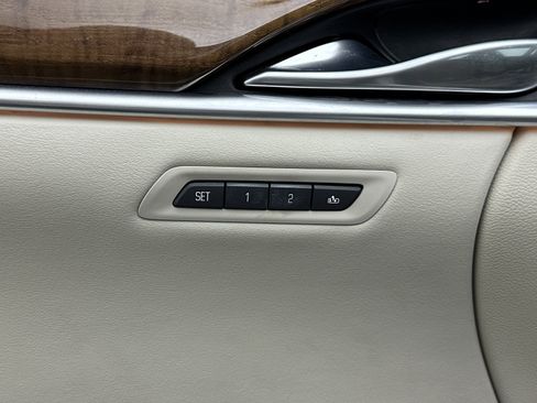 Used 2019 Cadillac XTS Luxury image 13