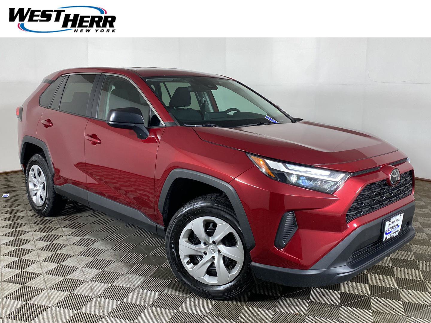 Used 2024 Toyota RAV4 LE AWD/4WD image 1
