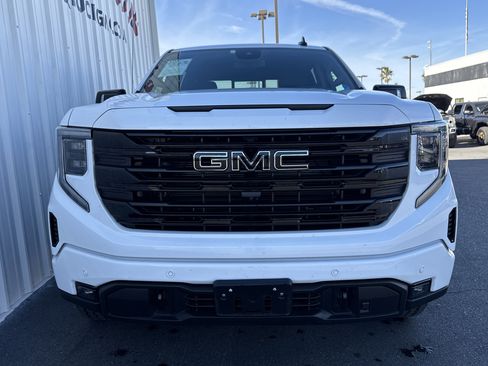 Used 2025 GMC Sierra 1500 Elevation w/ Elevation Premium Package image 6