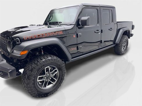 Used 2025 Jeep Gladiator Mojave w/ Safety Group image 11