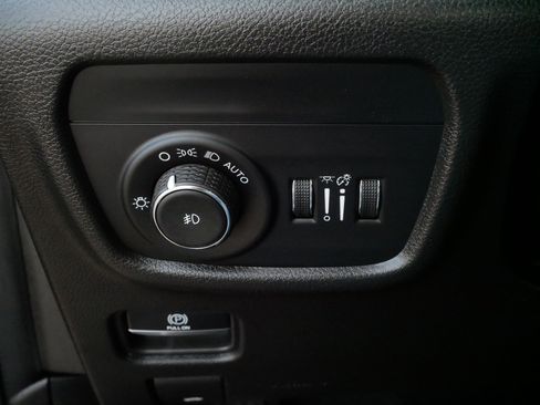 Used 2023 Jeep Grand Cherokee L Limited image 27