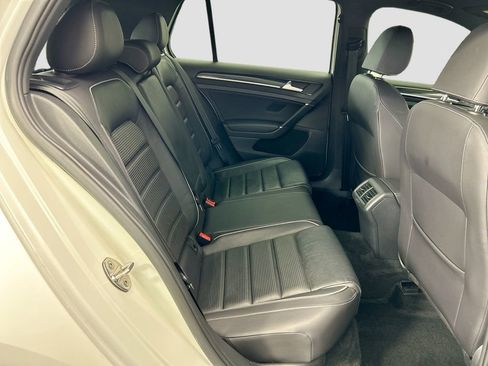 Used 2019 Volkswagen Golf R 4-Door image 21