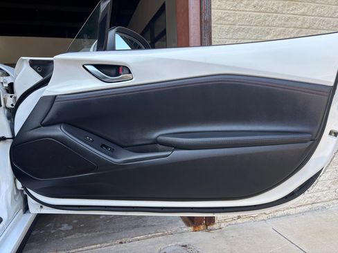 Used 2017 MAZDA MX-5 Miata Grand Touring image 31