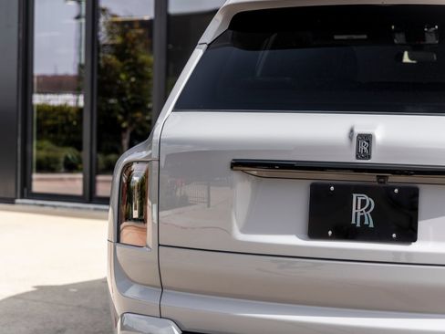New 2027 Rolls-Royce Cullinan Black Badge AWD/4WD image 14