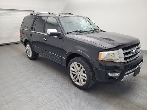 Used 2017 Ford Expedition Platinum image 11