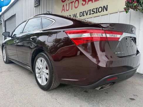 Used 2013 Toyota Avalon XLE Premium image 3