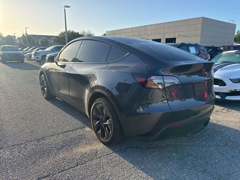 Used 2025 Tesla Model Y Long Range image 3