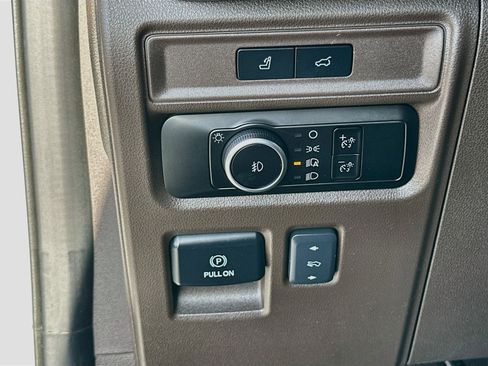 Used 2023 Ford Expedition King Ranch RWD image 10