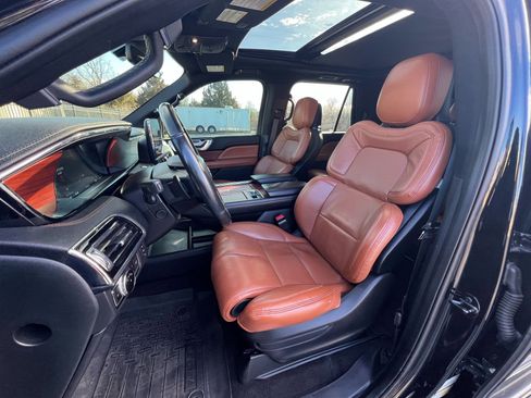 Used 2020 Lincoln Navigator L Reserve w/ Equipment Group 208A Reserve image 35