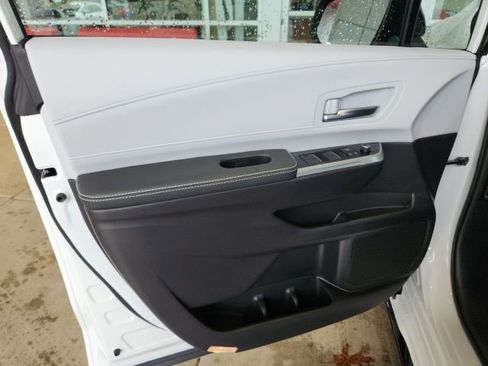 New 2026 Toyota Sienna XSE image 13