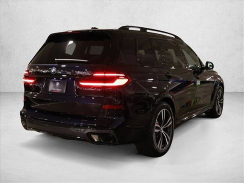 New 2026 BMW X7 xDrive40i w/ M Sport Package AWD/4WD image 2