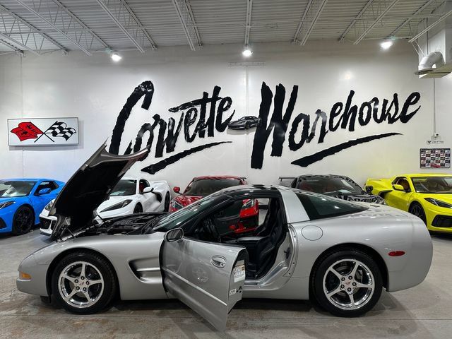 Used 2004 Chevrolet Corvette Coupe w/ Preferred Equipment Group RWD image 2