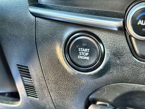 Used 2024 MAZDA MAZDA3 s image 23