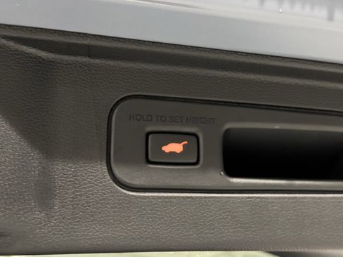 New 2025 Honda Pilot Touring image 17