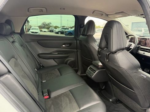 Used 2023 Nissan Ariya FWD image 16