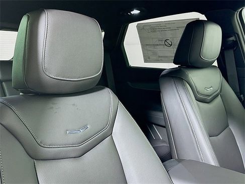 New 2026 Cadillac XT5 Luxury w/ LPO, Floor Liner Package image 18