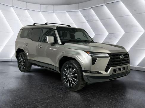 Used 2024 Lexus GX 550 w/ Accessory Package (Z1) AWD/4WD image 1