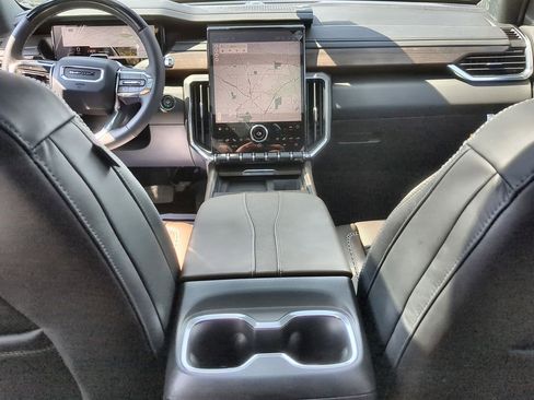 New 2026 GMC Acadia Denali Ultimate FWD image 21