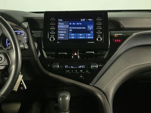 Used 2024 Toyota Camry SE image 22