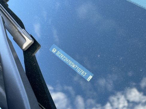 Used 2025 Honda HR-V EX-L image 14