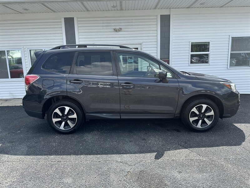 Used 2017 Subaru Forester 2.5i Premium w/ All-Weather Package AWD/4WD image 26