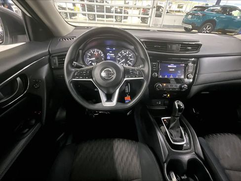Used 2019 Nissan Rogue S image 16