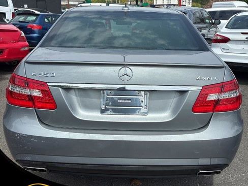 Used 2011 Mercedes-Benz E 350 4MATIC Sedan image 4