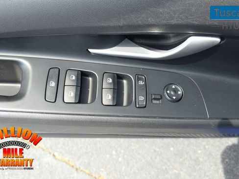 Used 2025 Hyundai Elantra SEL FWD image 13