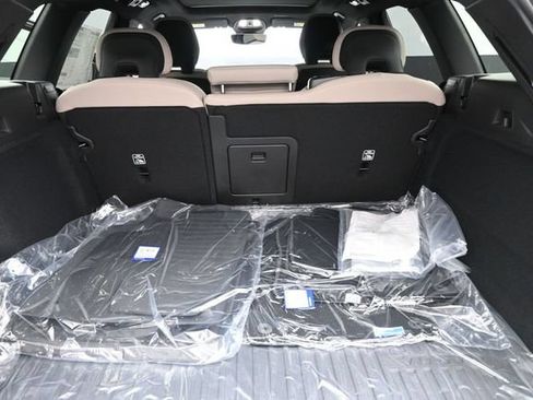New 2026 Volvo XC60 B5 Plus w/ Protection Package Premier AWD/4WD image 31