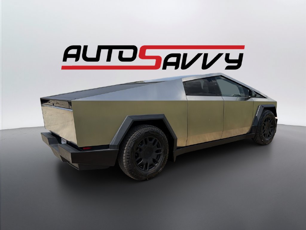 Used 2024 Tesla Cybertruck AWD Crew Cab image 5