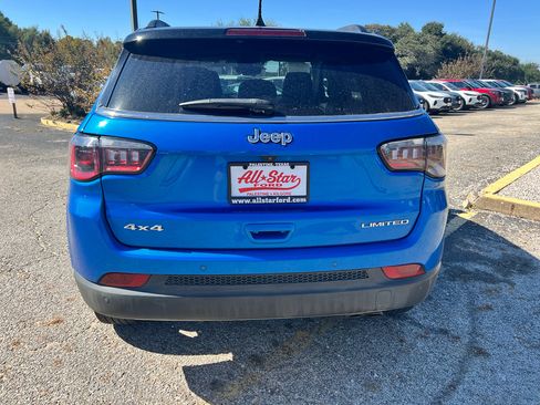 Used 2022 Jeep Compass Limited image 4