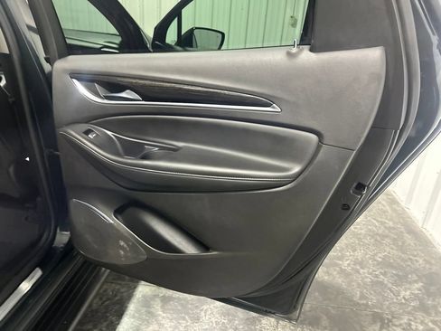Used 2021 Buick Enclave Avenir w/ Avenir Technology Package AWD/4WD image 19