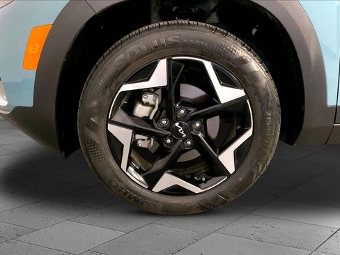 Certified 2025 Kia Seltos S FWD image 9