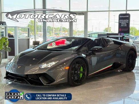 Used 2019 Lamborghini Huracan Performante AWD/4WD image 1