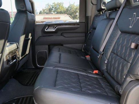 Used 2025 Chevrolet Silverado 2500 LT w/ Trail Boss Package AWD/4WD image 22