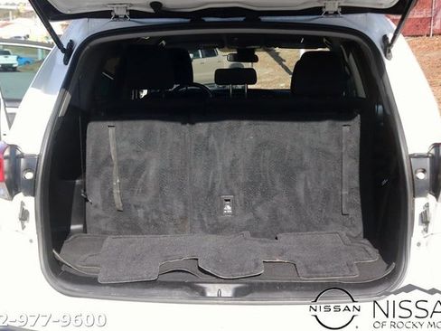 Used 2019 Toyota Highlander LE image 15