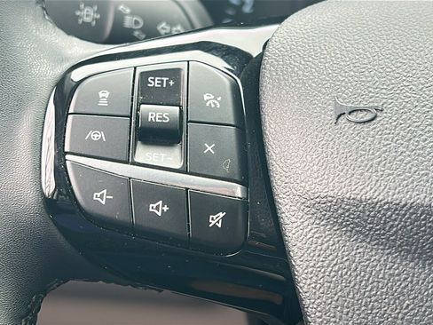 Used 2022 Ford Escape SEL image 20