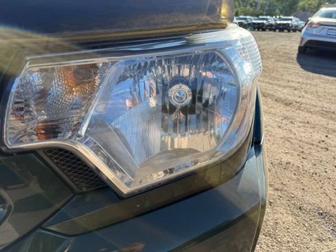Used 2013 Toyota Tacoma 4x4 Double Cab w/ TRD Sport Pkg image 9