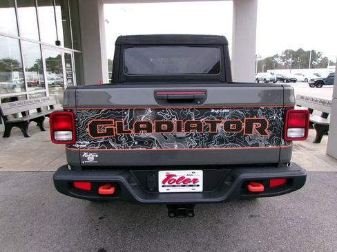 Used 2022 Jeep Gladiator Mojave w/ Trailer Tow Package image 21