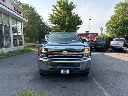 Used 2016 Chevrolet Silverado 2500 W/T AWD/4WD image 3